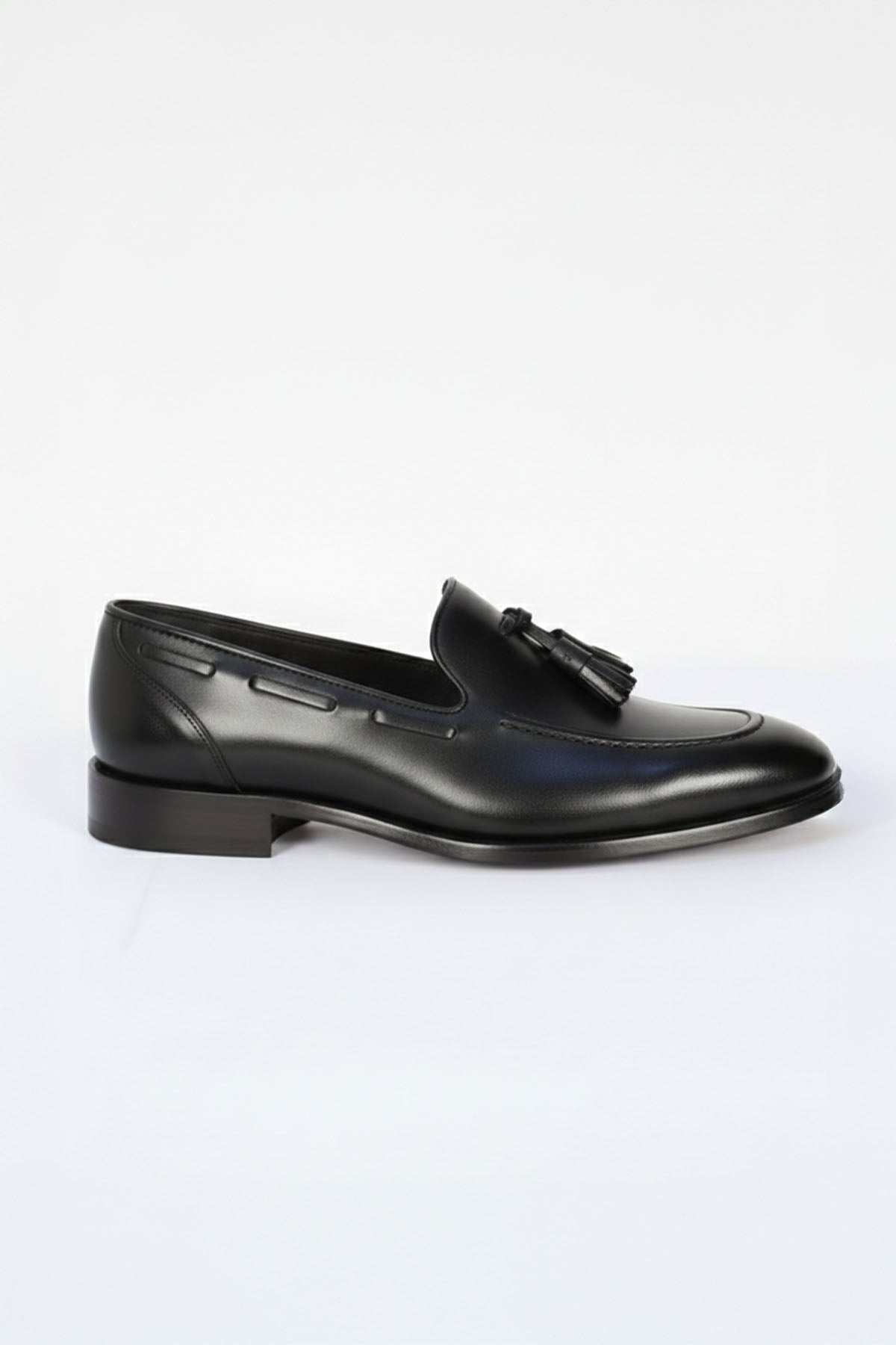 CAPRI – Tassel Loafer – Black