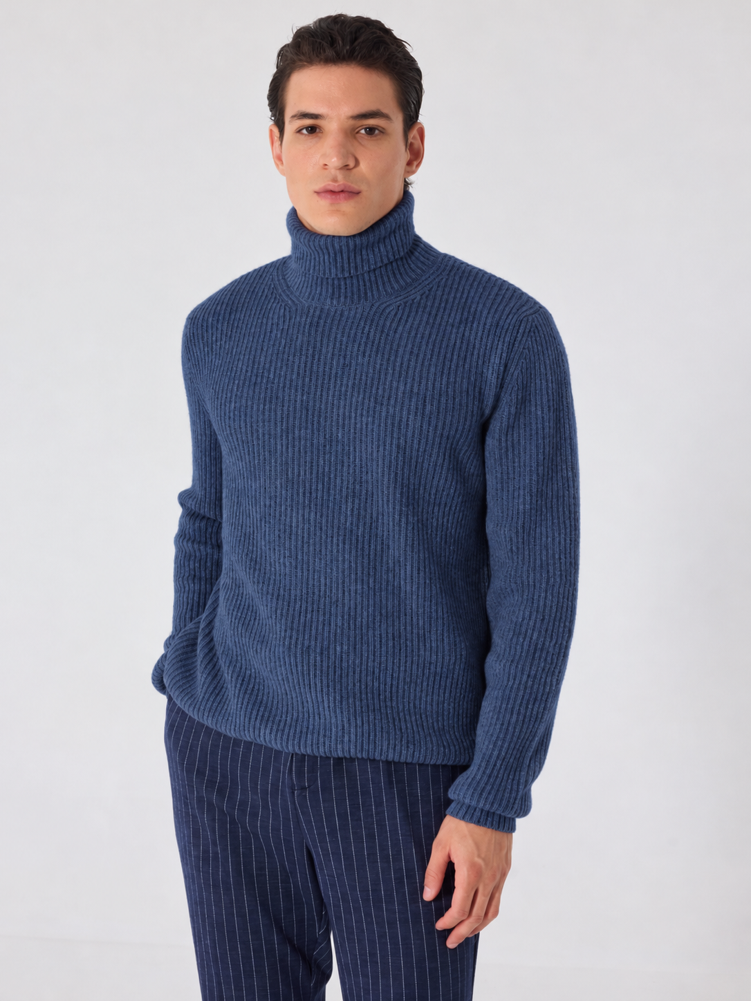 Giotelli Rollkragenpullover in Patentstrick – Marineblau