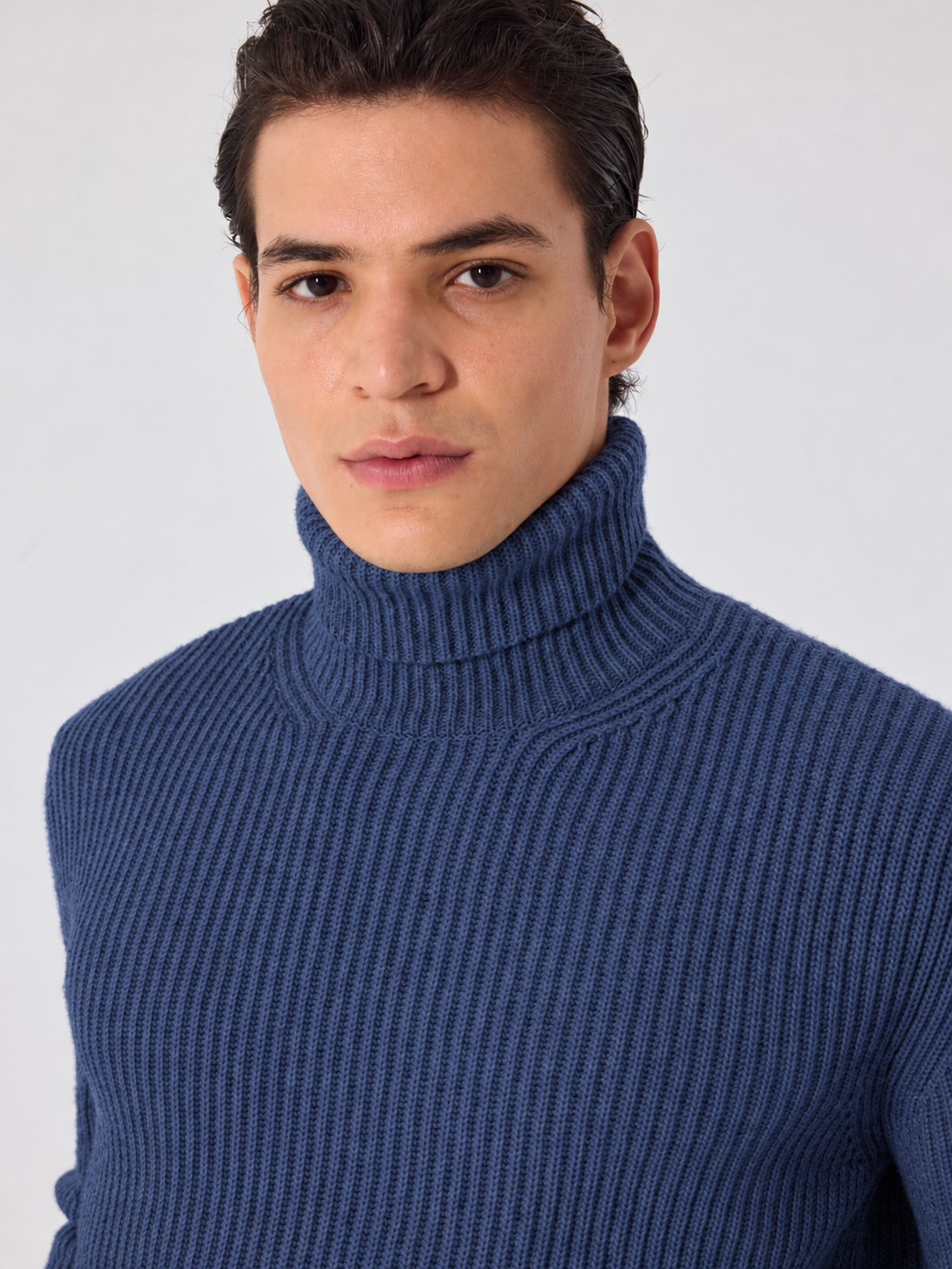 Giotelli Rollkragenpullover in Patentstrick – Marineblau