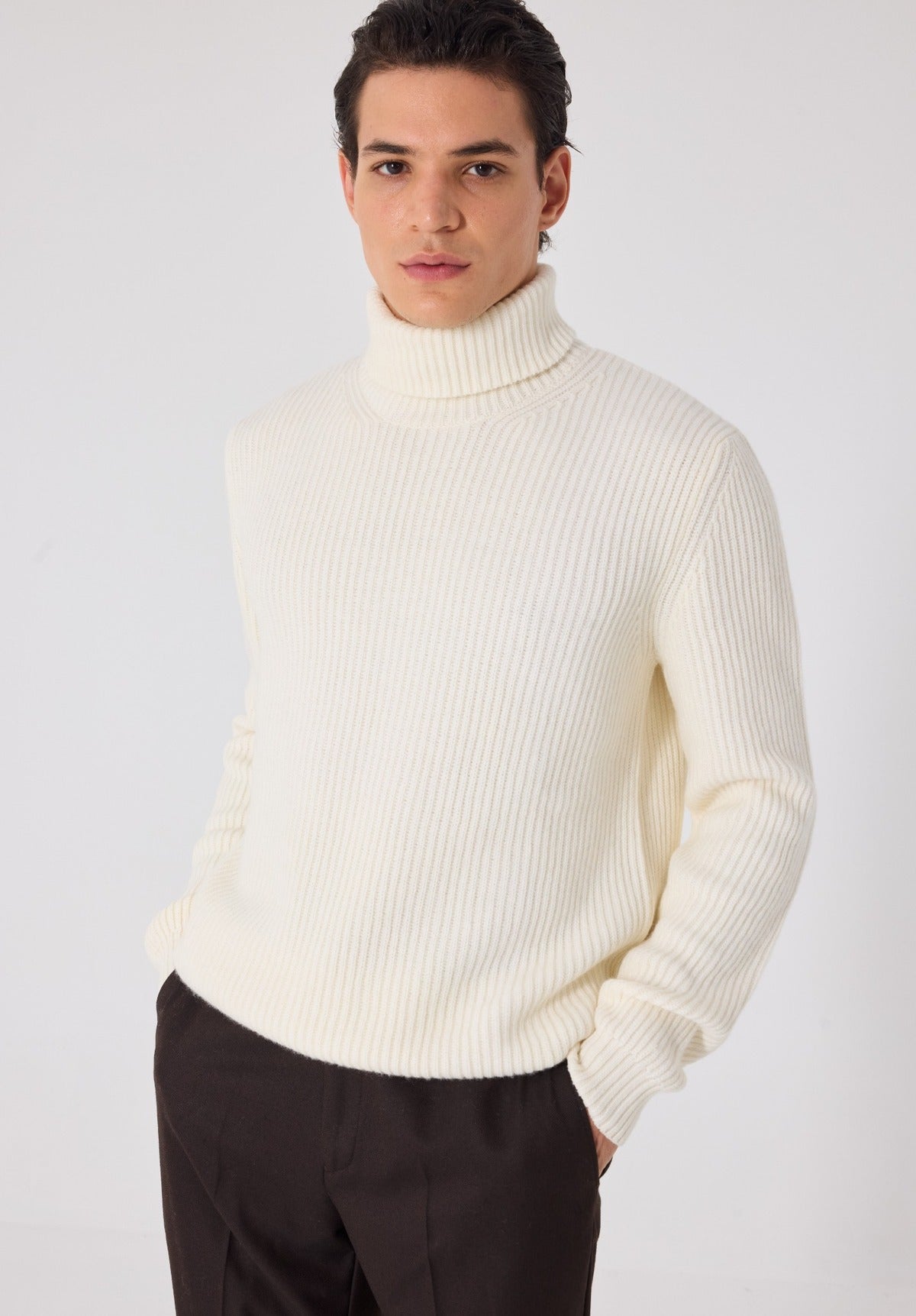 Giotelli Rollkragenpullover in Patentstrick – Marineblau