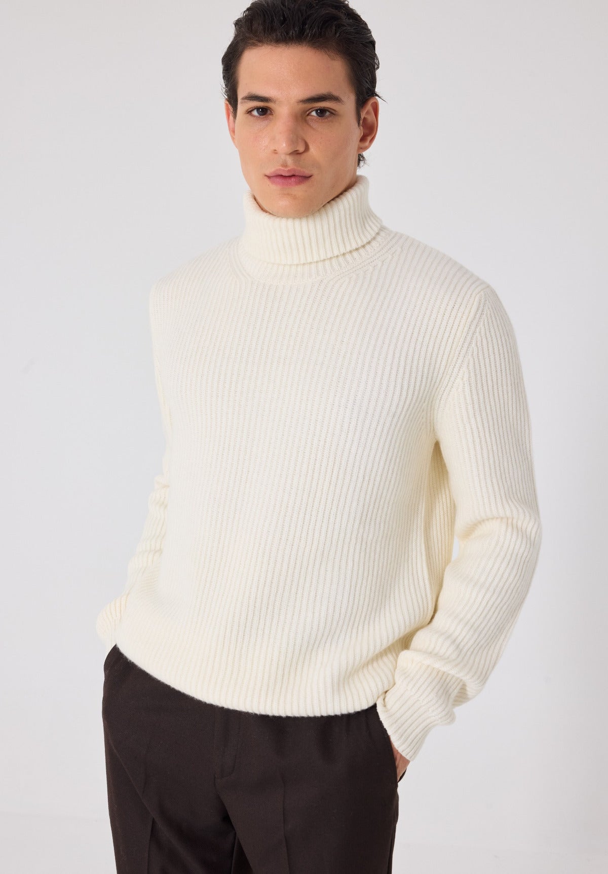 Giotelli Rollkragenpullover in Patentstrick – Marineblau